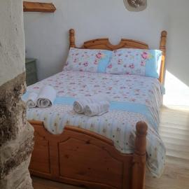 Castell, hotel i Llangwyllog