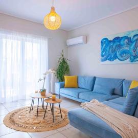 Kima: Relaxing beach home next to sparkling waters, hotel in Nea Makri