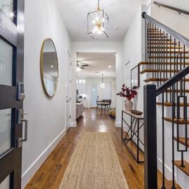 Spacious 4BR Retreat, Sleeps 10, Backyard, Near Dallas