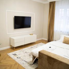Central Parc Apartment 1 ! Self Check-in ! Free Parking ! WiFi
