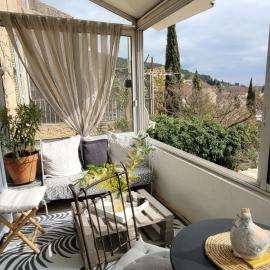 Appartement Terrasse Cotignac، فندق في كوتيغانس