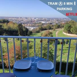 Le panoramique - Parking, Tram A, Netflix, hotell i Cenon