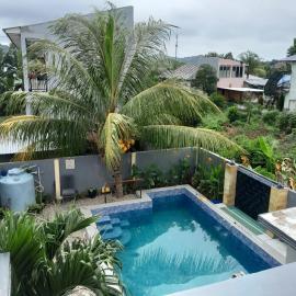 The Balbina House, hotel in Labuan Bajo