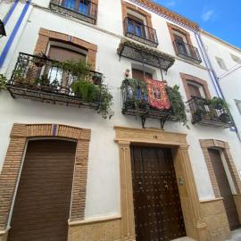 Apartamentos turísticos Cambil, hotel v destinaci Cambil