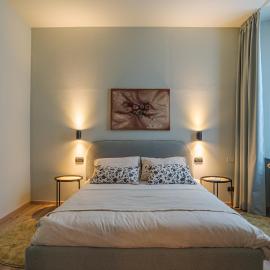 GuestHost - Elegant & Charming APT in Cernobbio!, hotel v mestu Cernobbio