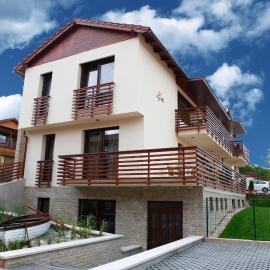 Fürjes Villa Apartmanház, hotel in Balatonfüred