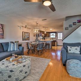 Holden Beach Vacation Rental: Short Path to Beach!