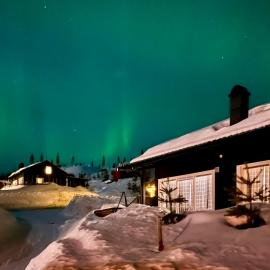 Family friendly cabin Hemsedal GolfAlpin golf, ski-out, fireplace & wifi, hótel í Hemsedal