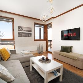 Peaceful Condo w/ Amazing View, hotel di Bansko