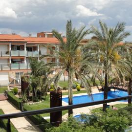 Viesnīca Acogedor apartamento con piscina en Vilafortuny, Cambrils pilsētā Kambrilsa