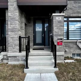 New Luxurious Studio Apartment, hotel in Brampton