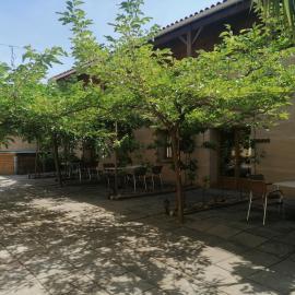 Le Clos Boisé, hotel a Théziers