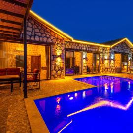 Kalkan'da 2 Yatak Odalı Jakuzili Villa-Villa Seabird
