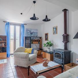 GuestHost - Volastra Cozy APT with Terrace & Seaview, hotel a Volastra