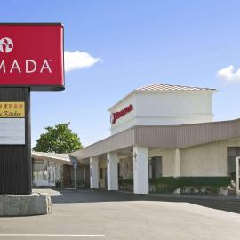 토런스에 위치한 호텔 Ramada by Wyndham Torrance