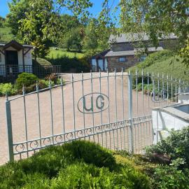 Upper Grippath Farm Holiday Cottages, hotel u gradu 'Newport'