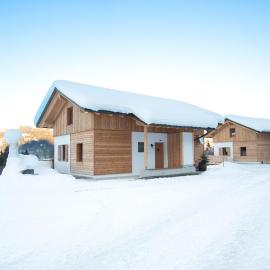 Chalets und Apartments Hauserhof Nassfeld, hotel em Schlanitzen