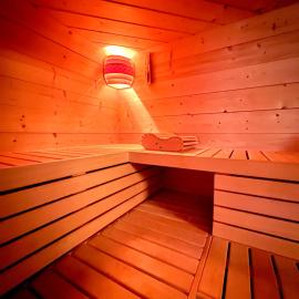 Dormi nella SPA privata con letto ad acqua, sauna, doccia emozionale e kneipp, hotel a Alessandria