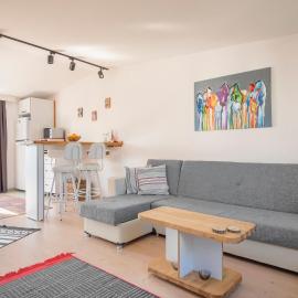 Central, Cozy, 15 Min Walk To The Beach, Fast Wi-Fi, Free Parking, 4ppl