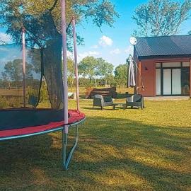 Casa con pileta en Paso de la Patria