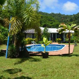 Villa MERAHI ... La villa d'Ange Fare Noa Mymy – hotel w Uturoa