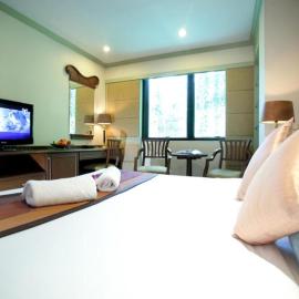 Majestic Suites Hotel