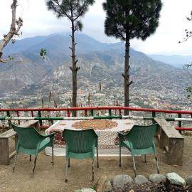Families Only! Eagle Nest Cottage Muzaffarabad by LMC – hotel w mieście Muzaffarabad