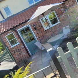 Two Bedroomed House near Newark & Grantham