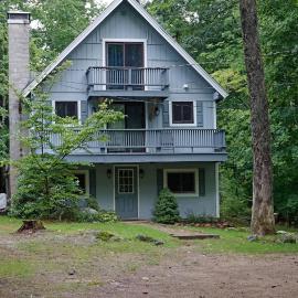 Cheerful Chalet, hotel in Moultonborough