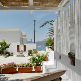Cristina's House, Elegant Boho residence walk to Adamas Port، فندق في آداماس