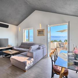 Aquamarin - Premium Seaview Apartment, hotel in Slatine