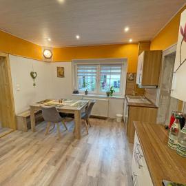 Neu Ferienwohnung Kriesten – hotel w mieście Bad Brambach