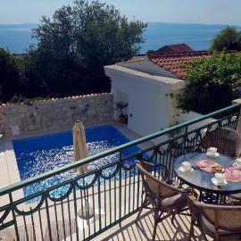 Villa Stella Podgora with heated pool, hotel i Podgora
