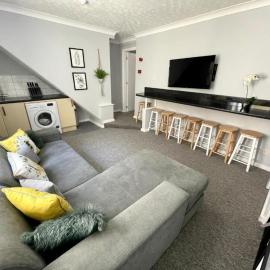 Brighton Hot Tub Apartments