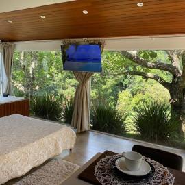 Loft Vidro Garden em Condomínio Rota do Vinho São Roque, hotelli kohteessa São Roque