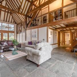 Dorney,Windsor Family Getaway with Hot Tub