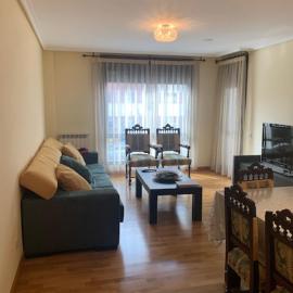 Logroño: Piso con Garaje y Piscina., hotell i Logroño