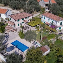 Villa Ella, hotell sihtkohas Stari Bar