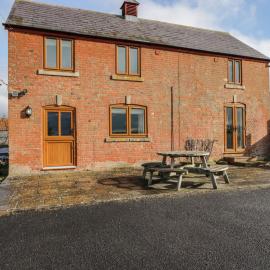 Stables Cottage, hotel em Melksham