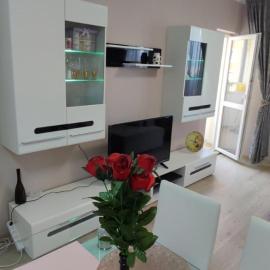 Luxury and stylish apartmen, metro station Obelya, Hotel in Sofia