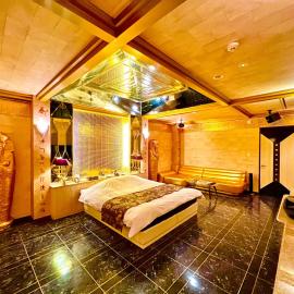 SKY JZauruss バズるホテル ,Dinosaur Love Hotel, khách sạn ở Beppu