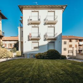 AL 13 - Lakeside Leisure & Business, hotel u gradu Streza