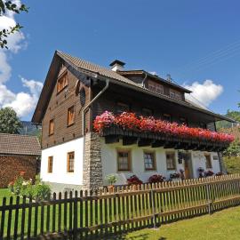 Ferienhaus Nickl, hotel v destinácii Weissbriach