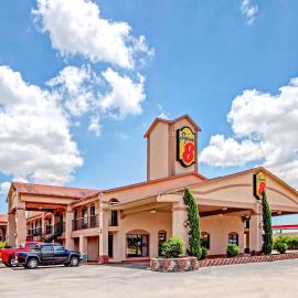 Super 8 by Wyndham Mont Belvieu - Baytown East，Eldon的飯店