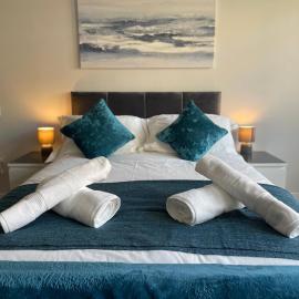 Luxury Super-King Bed Apartment in Central Northampton
