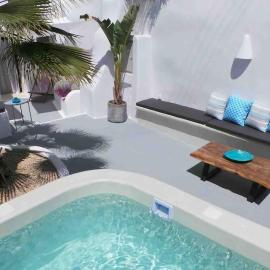 Cave at White Rock - Private outdoor jacuzzi