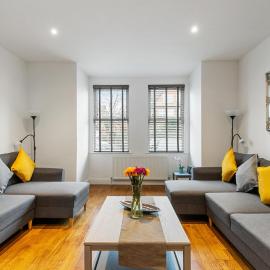 Two Bed Flat in Bush Hill Park, hotel u gradu Enfild