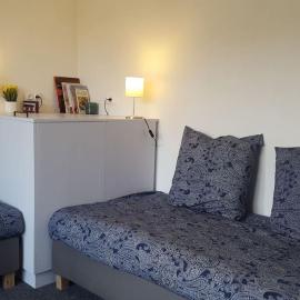 Studio 2 lits jumeaux 1 station Tram aéroport Orly, hotel in Athis-Mons