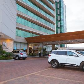 Holiday Inn Guayaquil Airport by IHG, hotel di Guayaquil