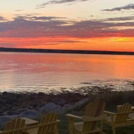 Whispering Waves Cottages, hotel u gradu 'Shelburne'